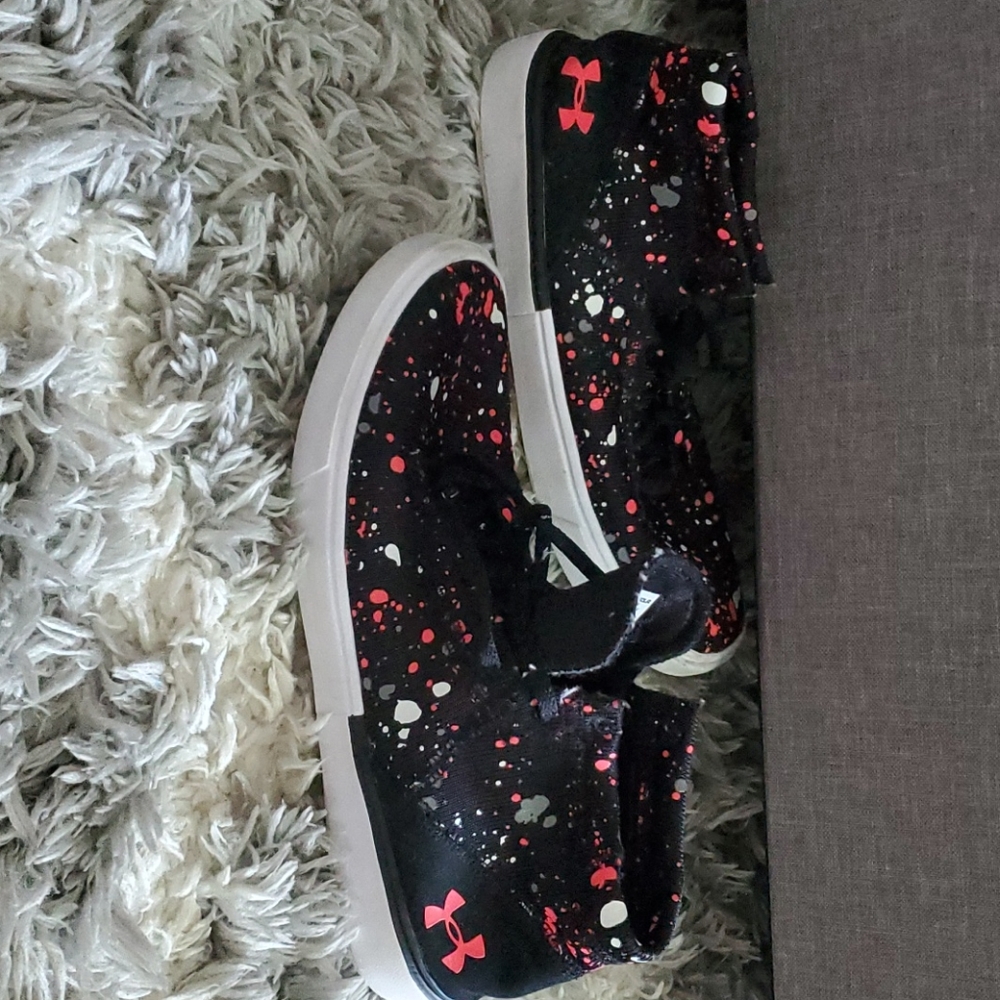 Under Armour Sneakers Youth Size 6